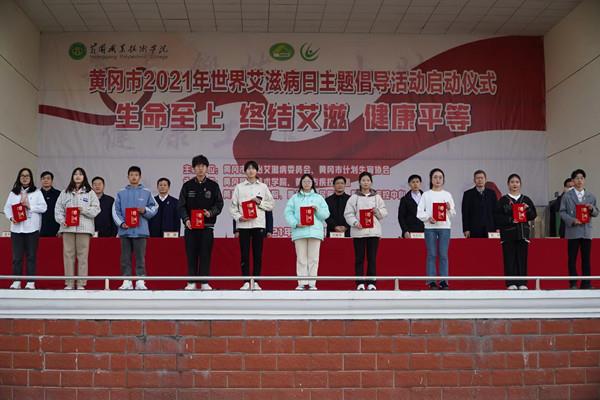 109bee0db6914622842b8545666ec7cd.jpg