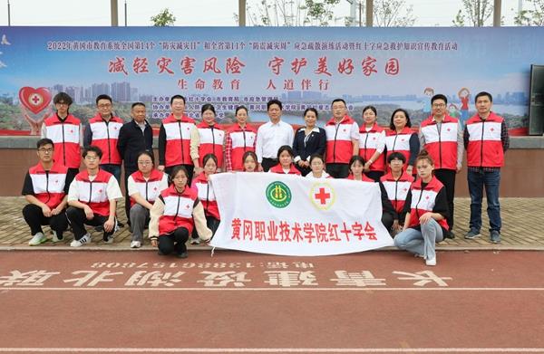 e939b4a02d9d493b8c8c3242dd468a15.jpg e939b4a02d9d493b8c8c3242dd468a15.jpg