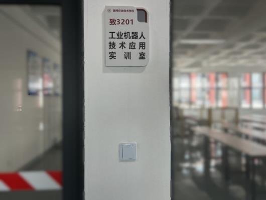 e46897962edd******0483db1fec0ff1a.Jpeg
