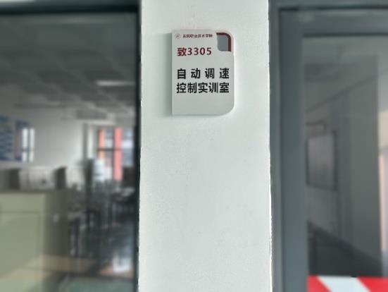 ed93a3a8ea9e416dbb232da2d185b4c3.Jpeg